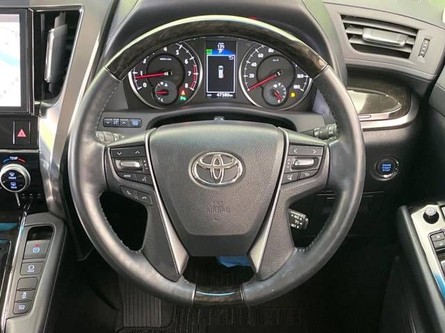 TOYOTA VELLFIRE 2017