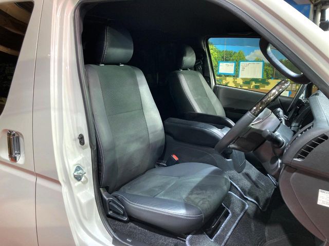 TOYOTA HIACE van 2WD 2020