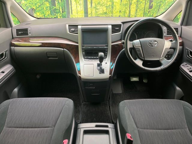 TOYOTA VELLFIRE 2014