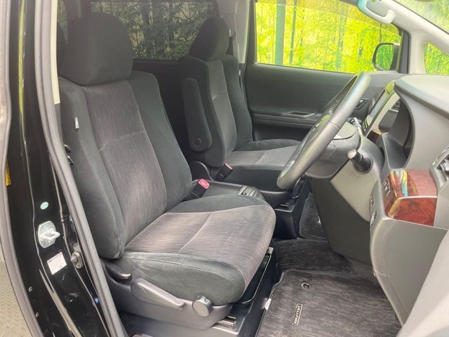 TOYOTA VELLFIRE 2014