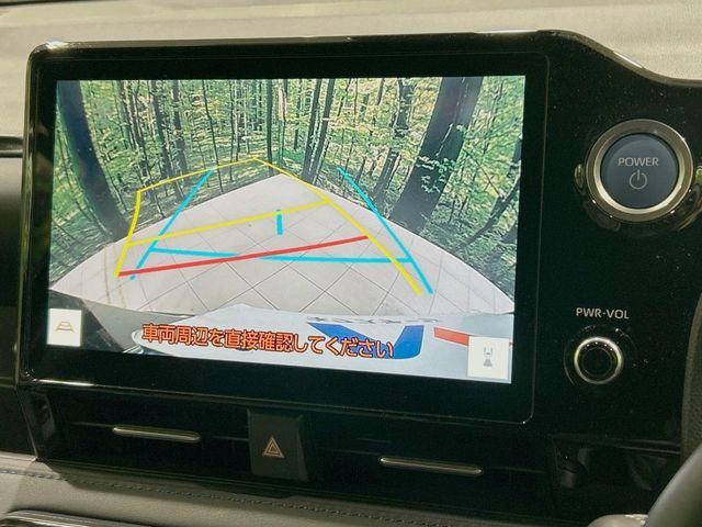 TOYOTA VOXY HYBRID 2023