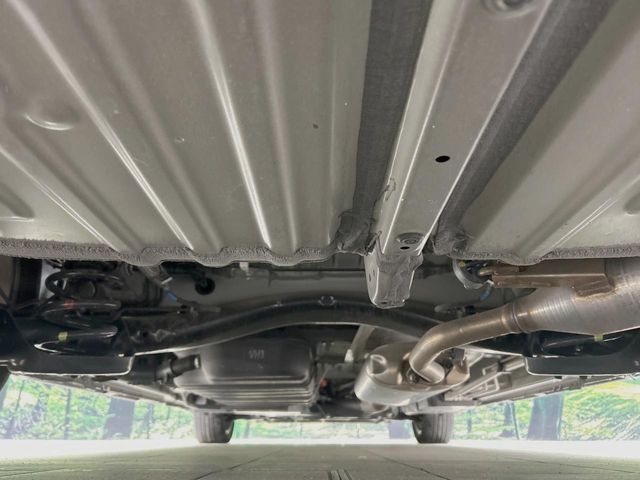 TOYOTA VOXY HYBRID 2023