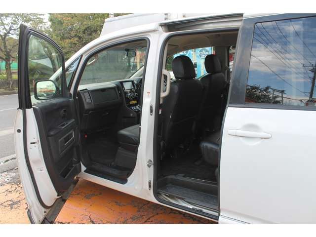 MITSUBISHI DELICA D:5 4WD 2015