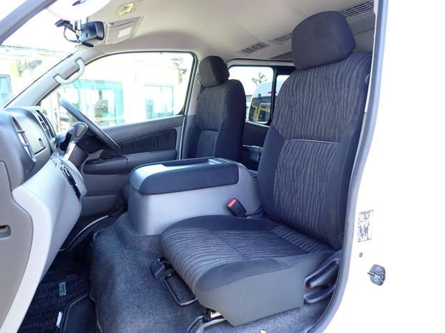 NISSAN NV350 CARAVAN 2019