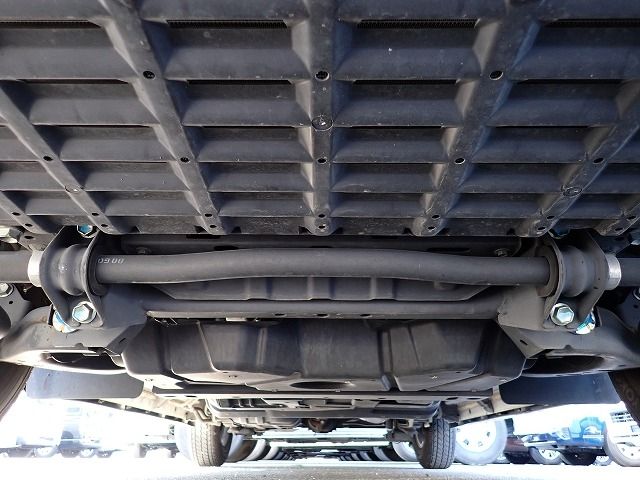 NISSAN NV350 CARAVAN 2019