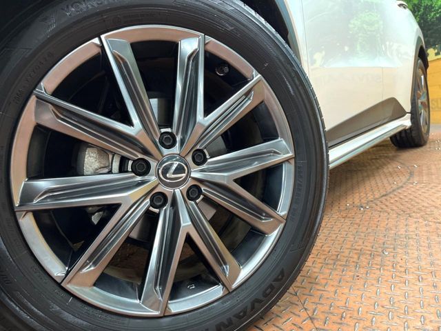 TOYOTA LEXUS LBX 2024