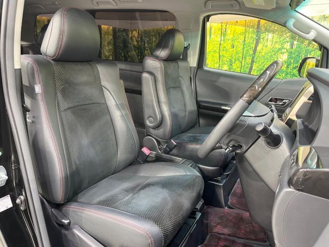 TOYOTA VELLFIRE 2014