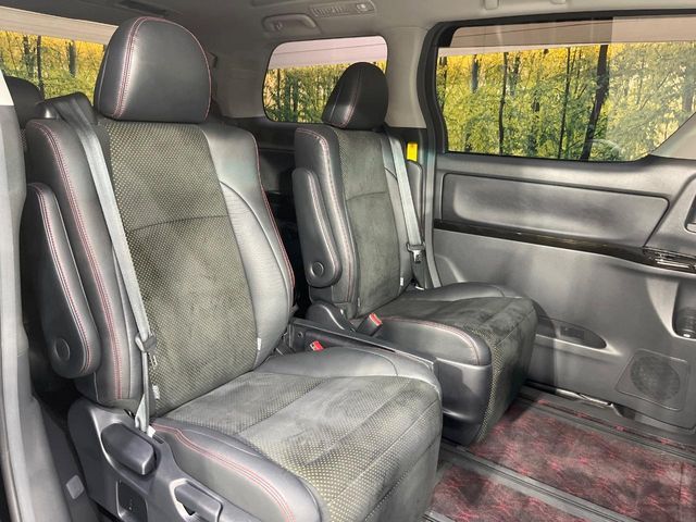 TOYOTA VELLFIRE 2014