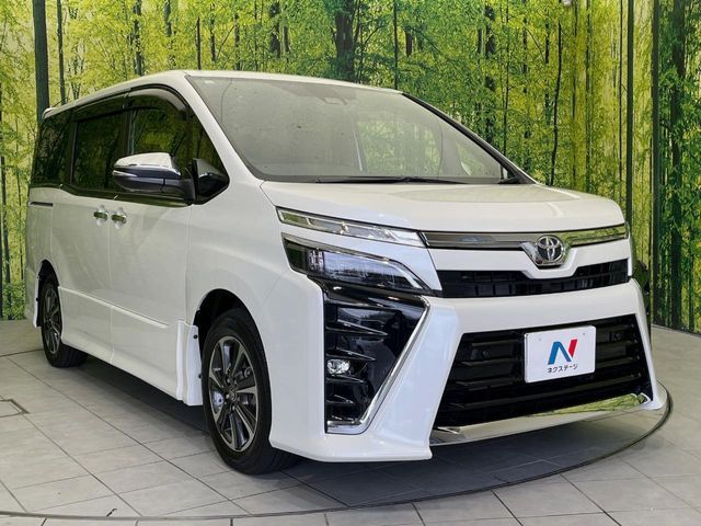 TOYOTA VOXY 2020