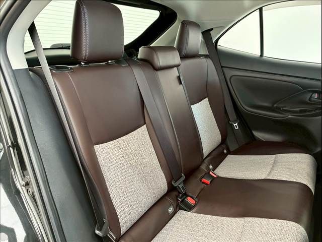 TOYOTA YARIS CROSS HYBRID 2021