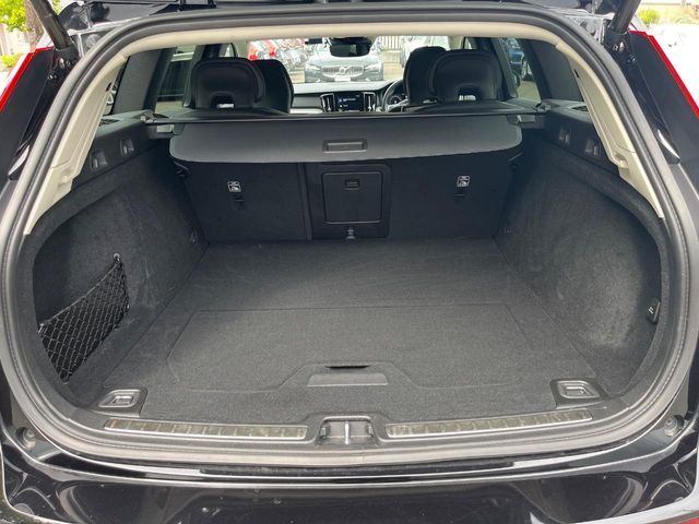 VOLVO VOLVO V60 2021