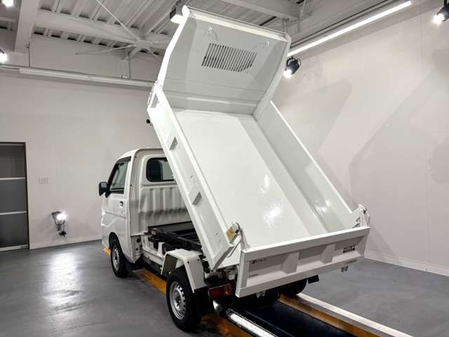 DAIHATSU HIJET dump 4WD 2013