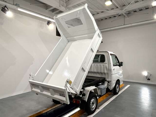 DAIHATSU HIJET dump 4WD 2013