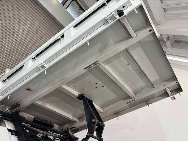 DAIHATSU HIJET dump 4WD 2013