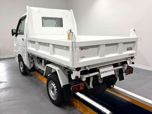 DAIHATSU HIJET dump 4WD 2013