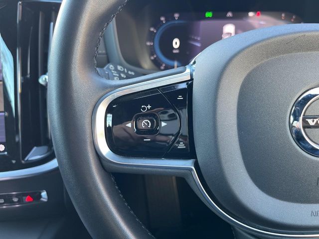 VOLVO VOLVO V60 2022