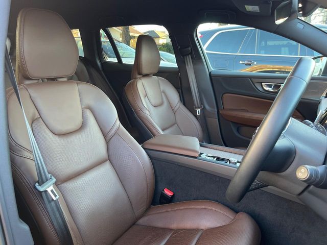 VOLVO VOLVO V60 2022