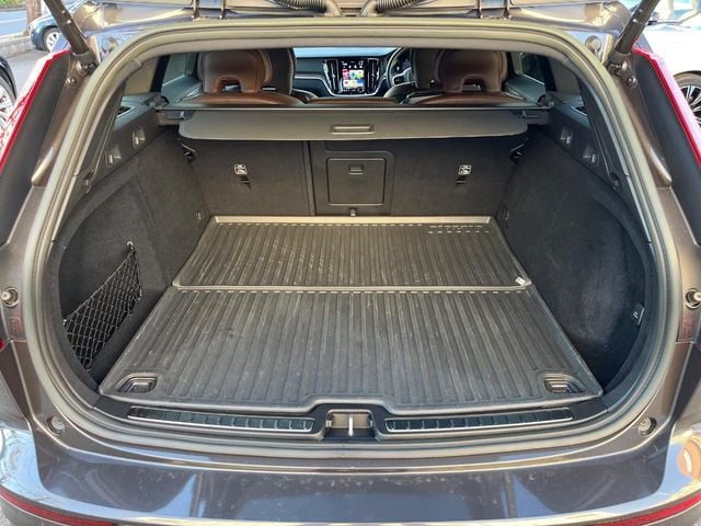 VOLVO VOLVO V60 2022