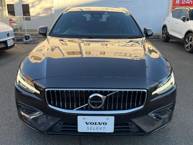 VOLVO VOLVO V60 2022