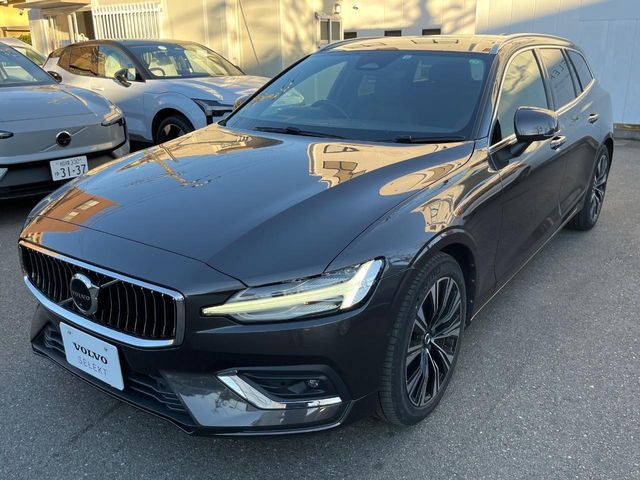 VOLVO VOLVO V60 2022