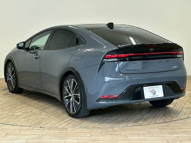 TOYOTA PRIUS 2023