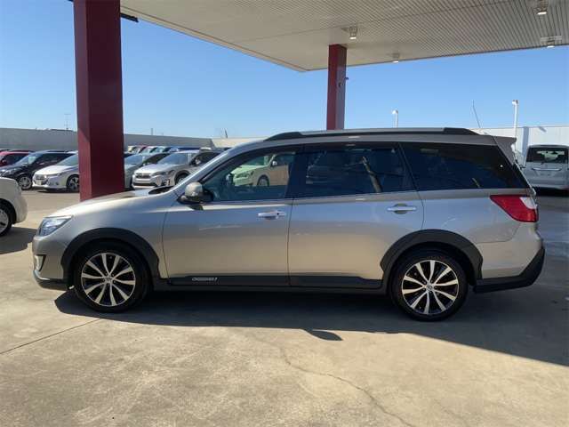 SUBARU EXIGA CROSSOVER 7 2015