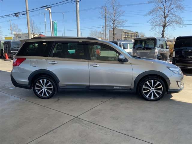 SUBARU EXIGA CROSSOVER 7 2015