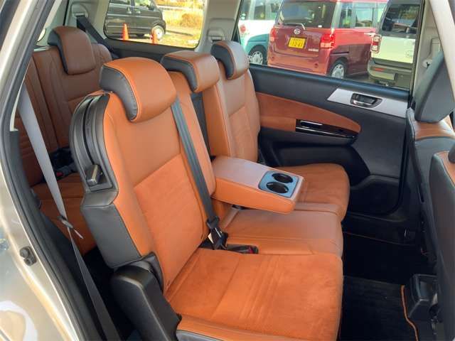 SUBARU EXIGA CROSSOVER 7 2015