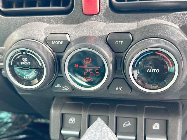 SUZUKI JIMNY NOMADE 2025