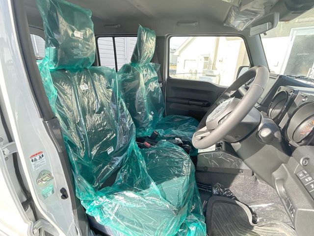 SUZUKI JIMNY NOMADE 2025