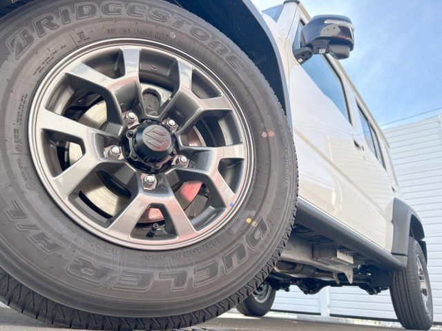 SUZUKI JIMNY NOMADE 2025