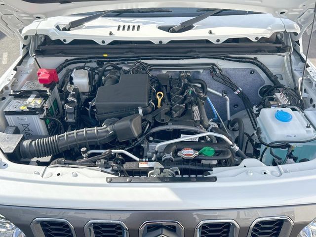 SUZUKI JIMNY NOMADE 2025