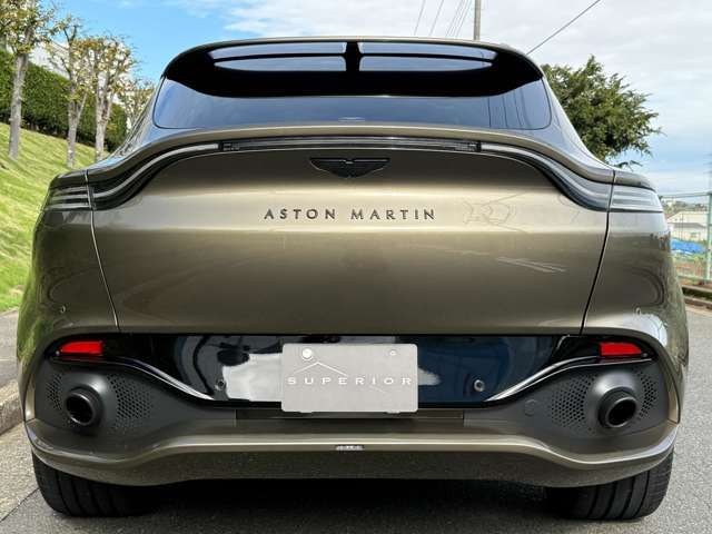 ASTON MARTIN ASTON MARTIN SUV 2022