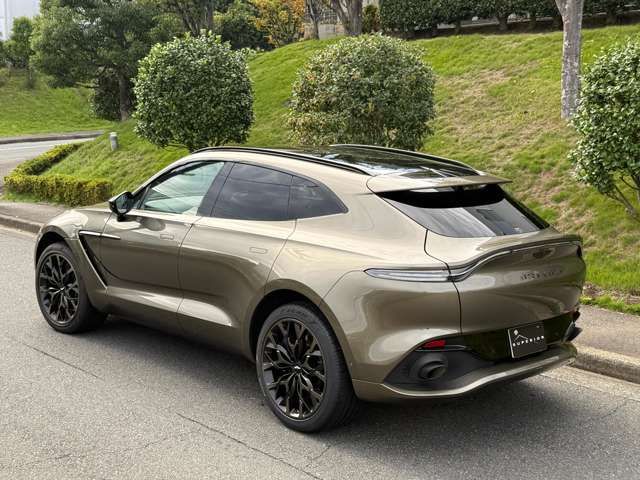 ASTON MARTIN ASTON MARTIN SUV 2022