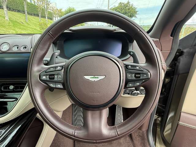 ASTON MARTIN ASTON MARTIN SUV 2022