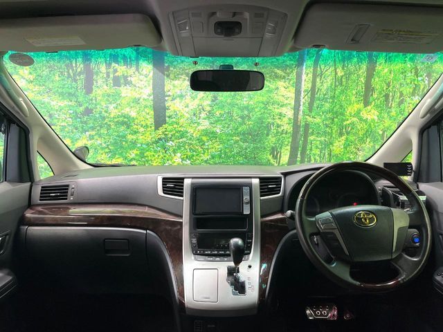 TOYOTA VELLFIRE 2012