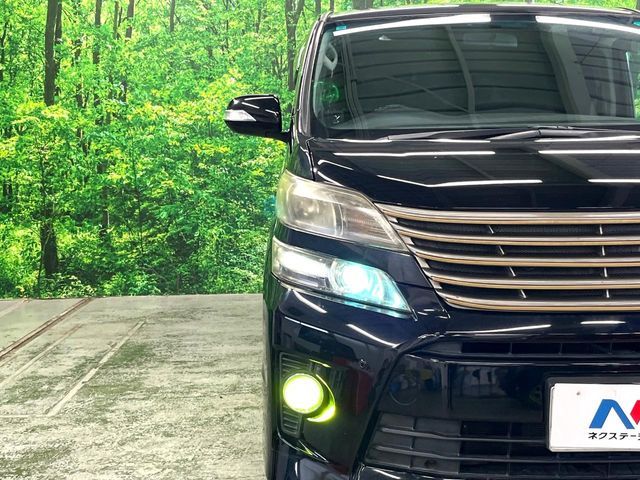 TOYOTA VELLFIRE 2012