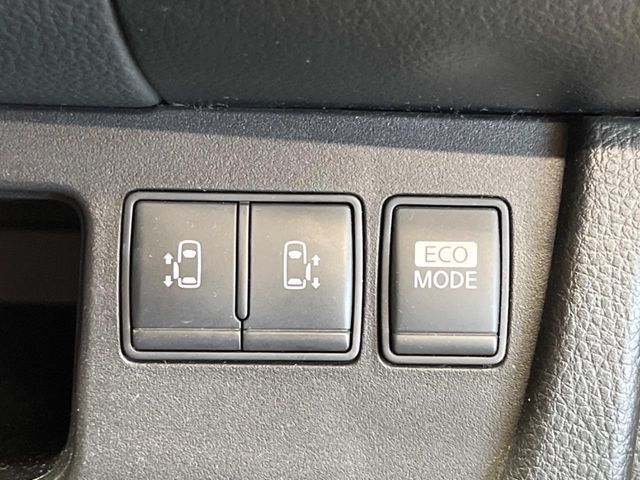 NISSAN SERENA  S-HYBRID 2013