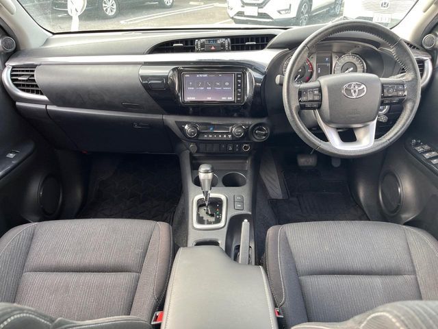 TOYOTA HILUX 4WD 2023