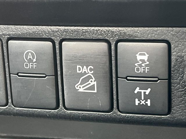 TOYOTA HILUX 4WD 2023