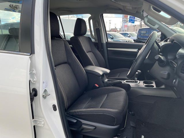 TOYOTA HILUX 4WD 2023