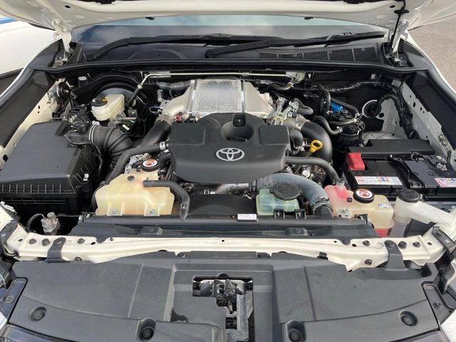 TOYOTA HILUX 4WD 2023