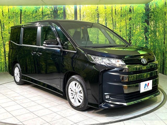 TOYOTA NOAH 2022