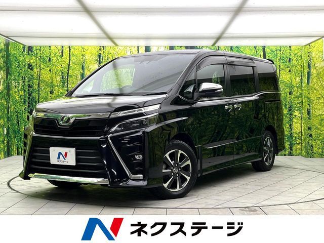 TOYOTA VOXY 2018