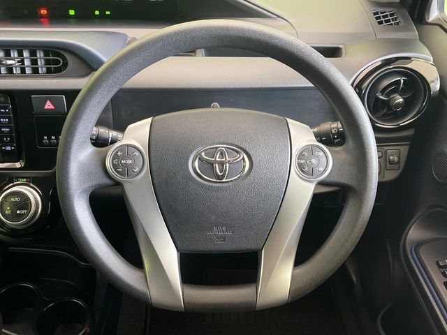 TOYOTA AQUA 2015