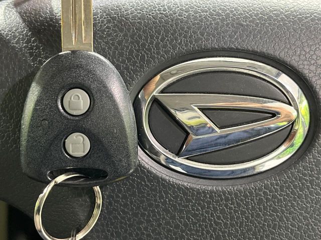 DAIHATSU MIRA e:S 4WD 2013