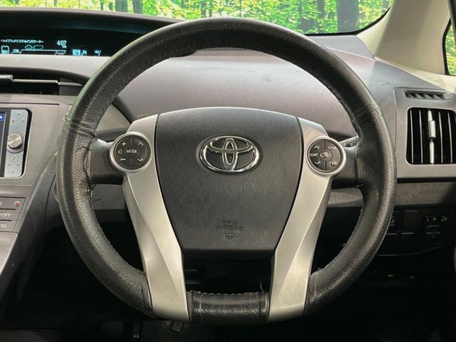 TOYOTA PRIUS 2013