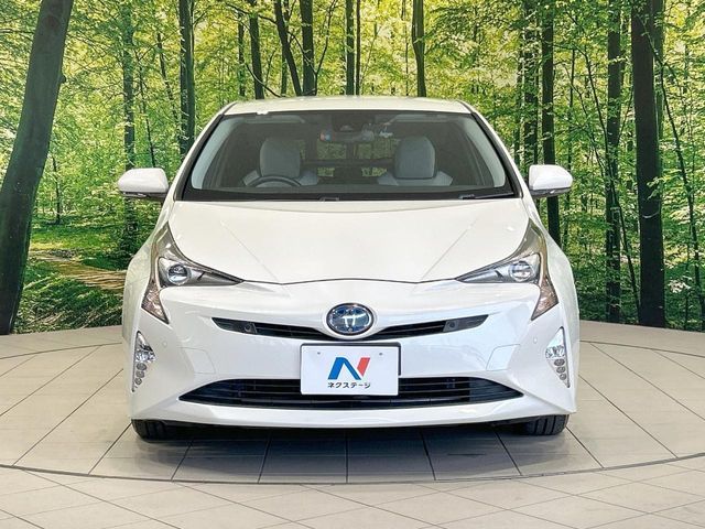 TOYOTA PRIUS 2017