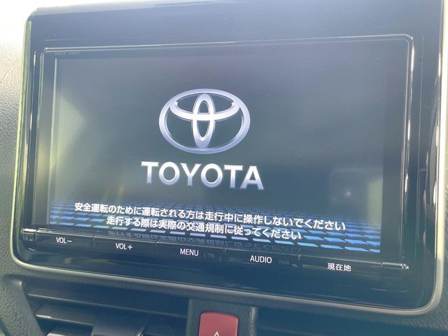 TOYOTA NOAH 2018