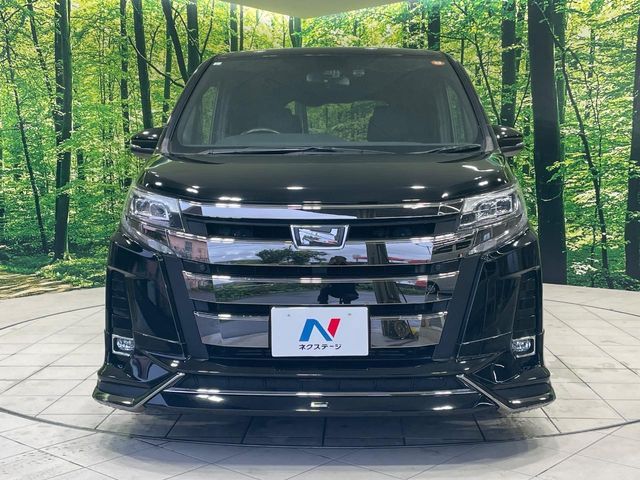 TOYOTA NOAH 2019
